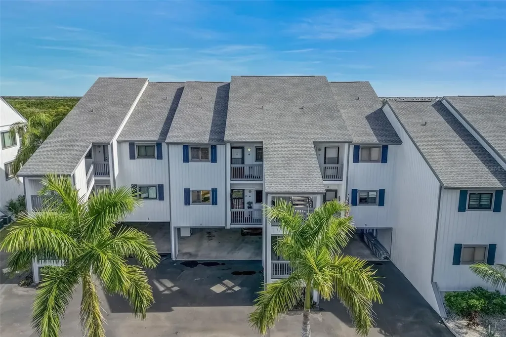 803 Bahia Del Sol Drive Ruskin FL 33570