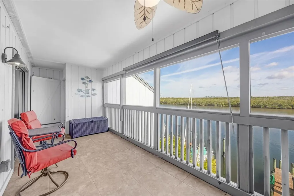 803 Bahia Del Sol Drive Ruskin FL 33570