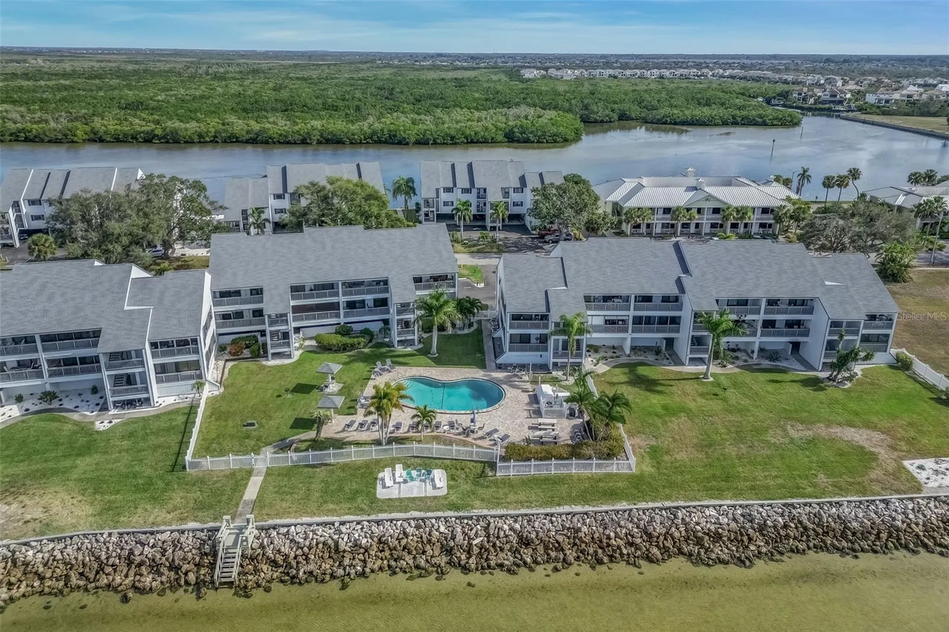 803 Bahia Del Sol Drive Ruskin FL 33570