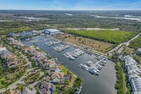 803 Bahia Del Sol Drive Ruskin FL 33570