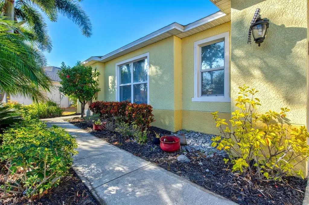 5213 Moon Shell Drive Apollo Beach FL 33572