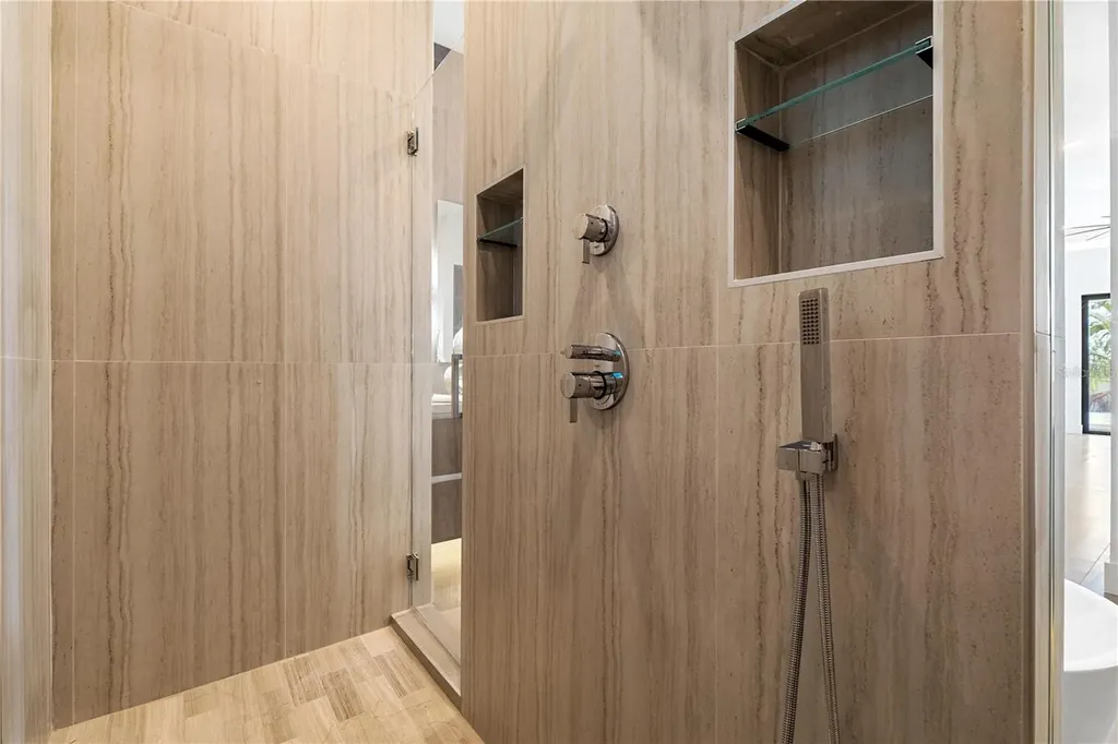 109 NW 35th Place Cape Coral FL 33993