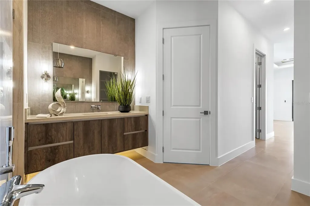 109 NW 35th Place Cape Coral FL 33993