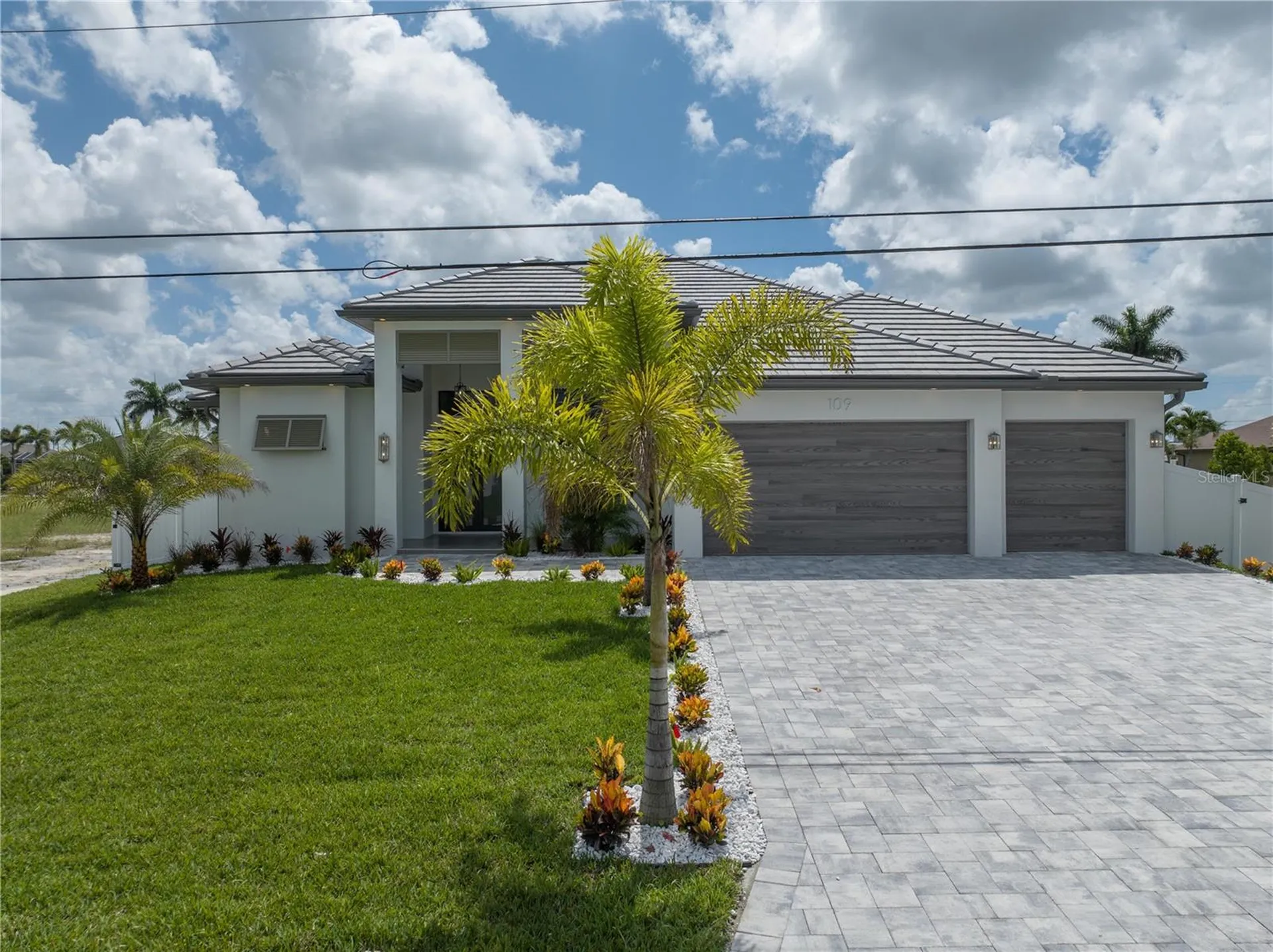109 NW 35th Place Cape Coral FL 33993