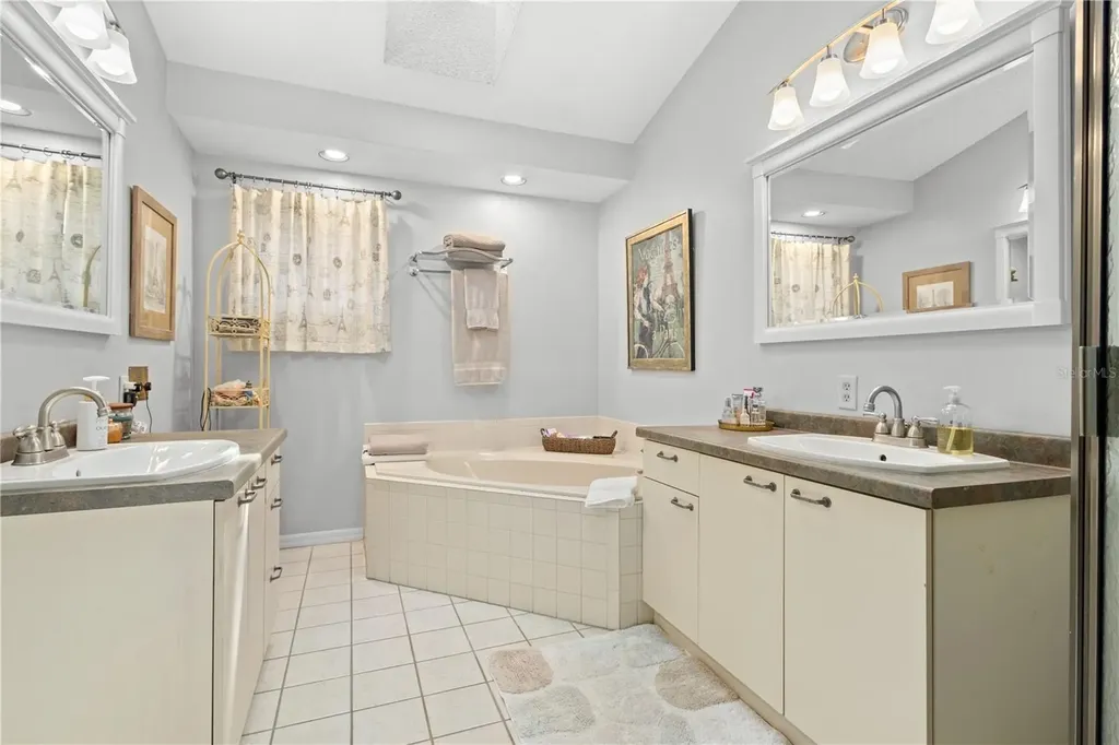 3177 Lake Park Lane Sarasota FL 34231