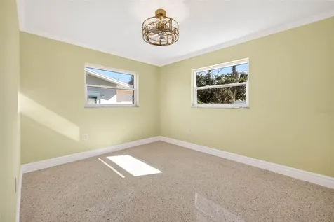 4388 50th Place S St Petersburg FL 33711