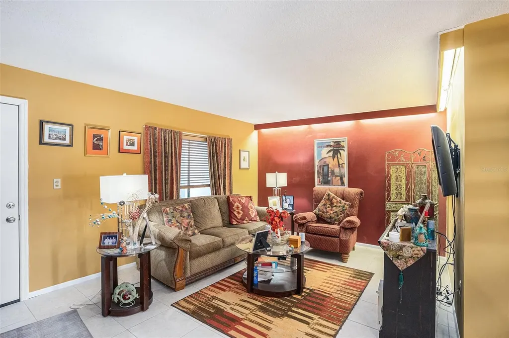 350 79th Avenue N St Petersburg FL 33702