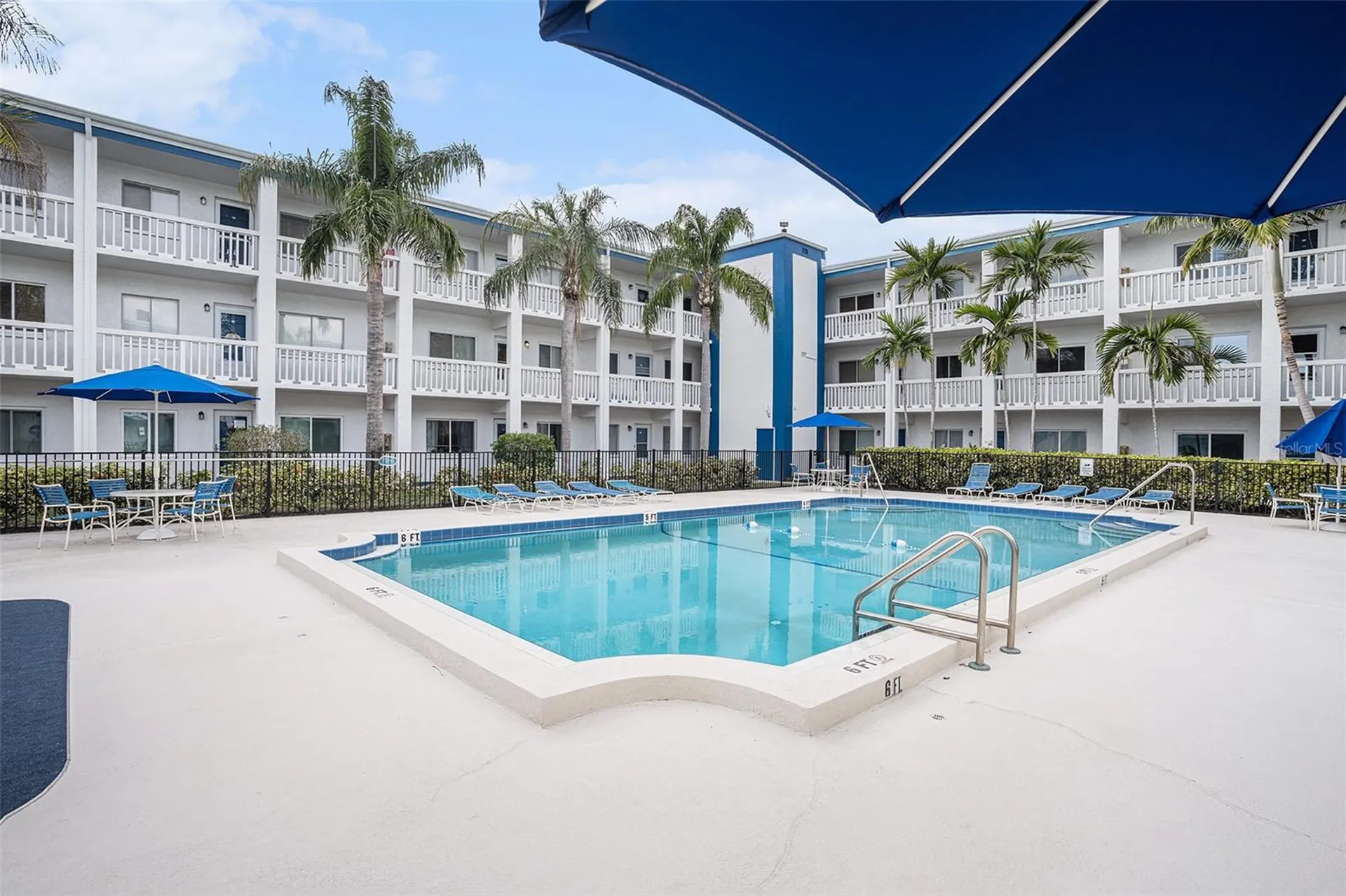 350 79th Avenue N St Petersburg FL 33702