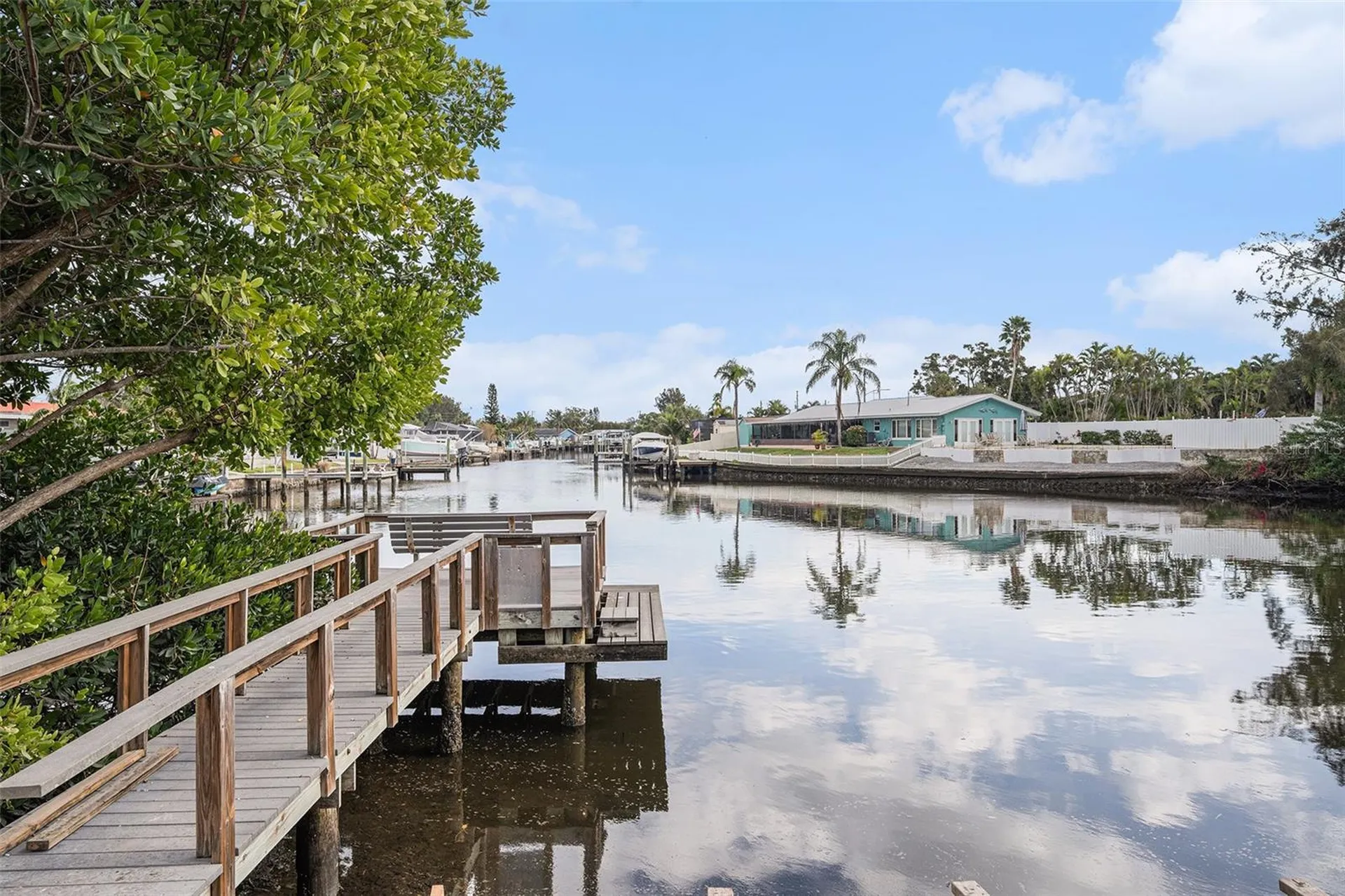 350 79th Avenue N St Petersburg FL 33702