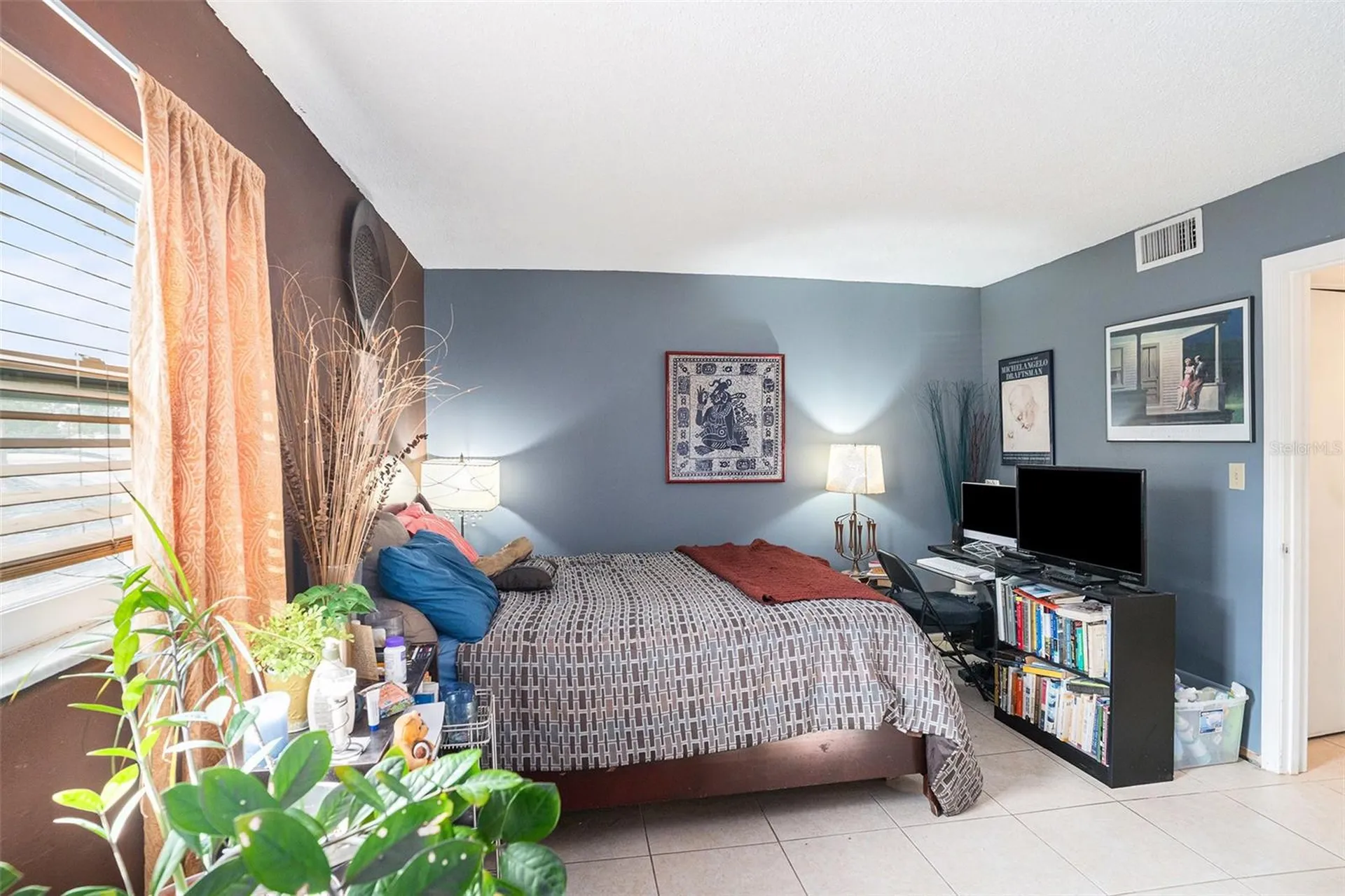 350 79th Avenue N St Petersburg FL 33702