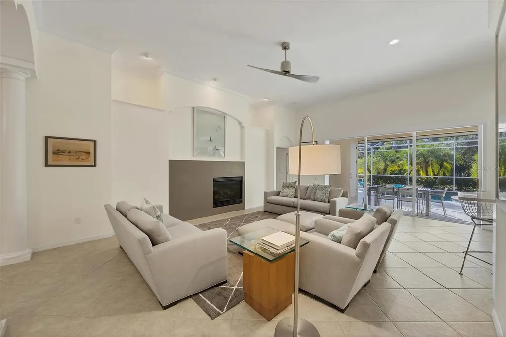 8404 Abingdon Court University Park FL 34201