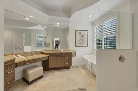 8404 Abingdon Court University Park FL 34201