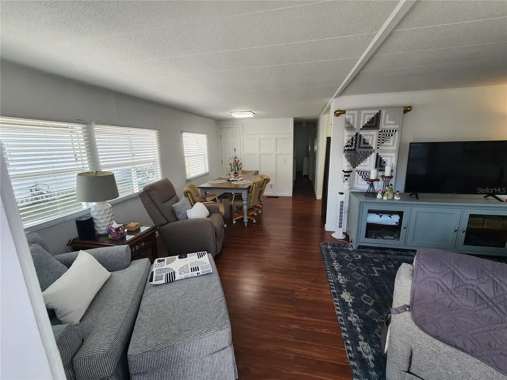 2204 17th Street Court W Bradenton FL 34205