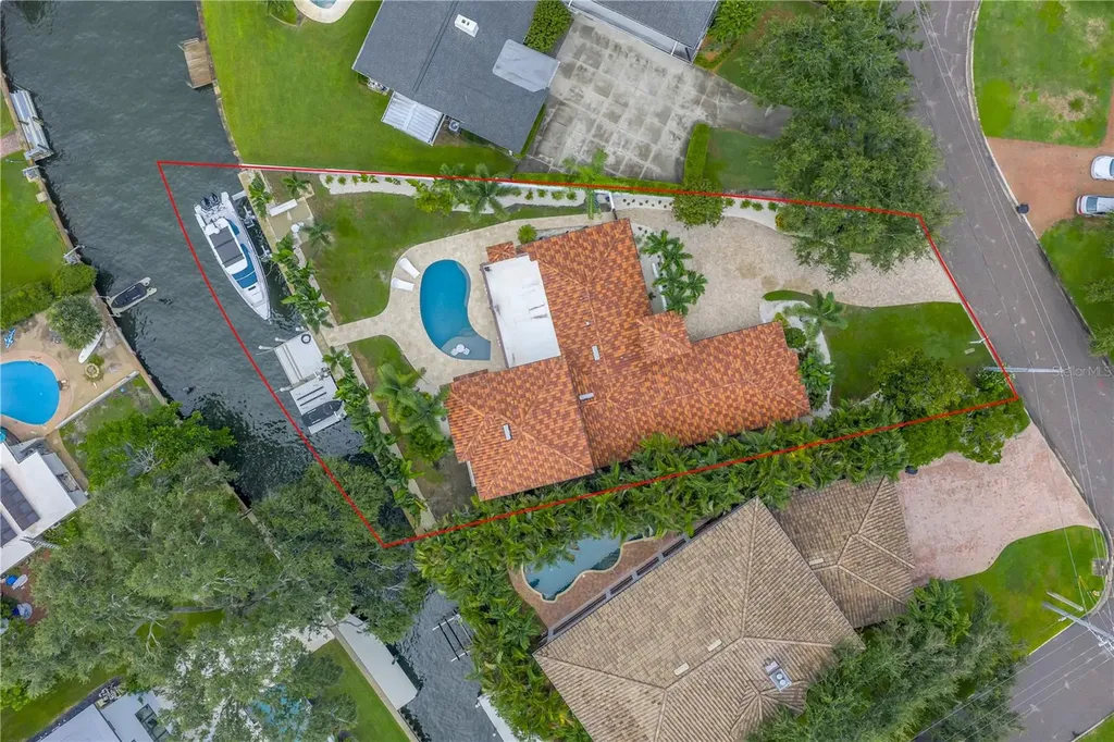 145 Bay Point Drive NE St Petersburg FL 33704