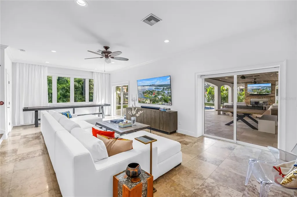 145 Bay Point Drive NE St Petersburg FL 33704