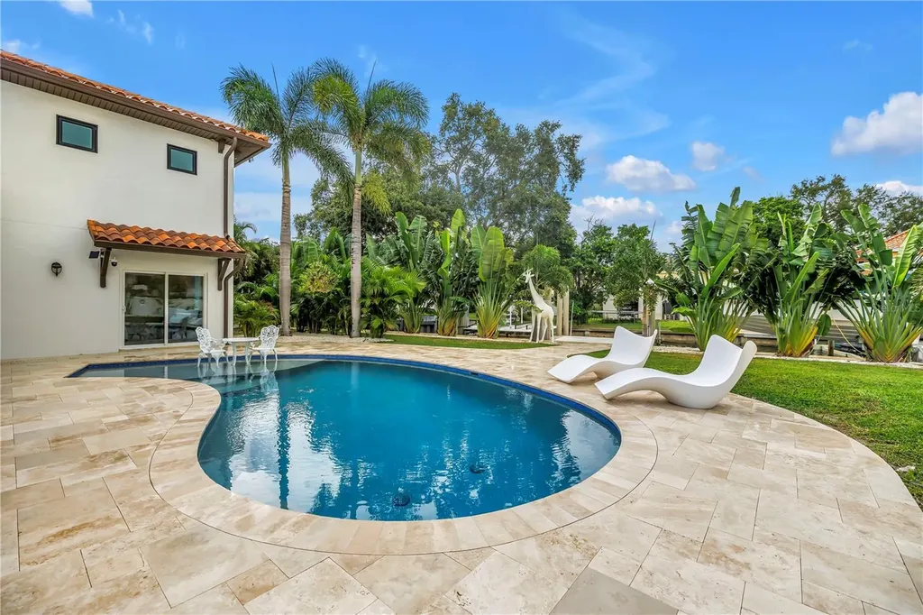 145 Bay Point Drive NE St Petersburg FL 33704
