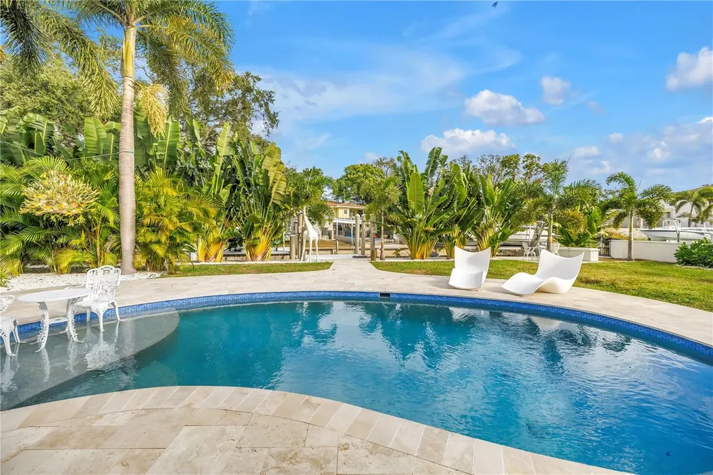 145 Bay Point Drive NE St Petersburg FL 33704