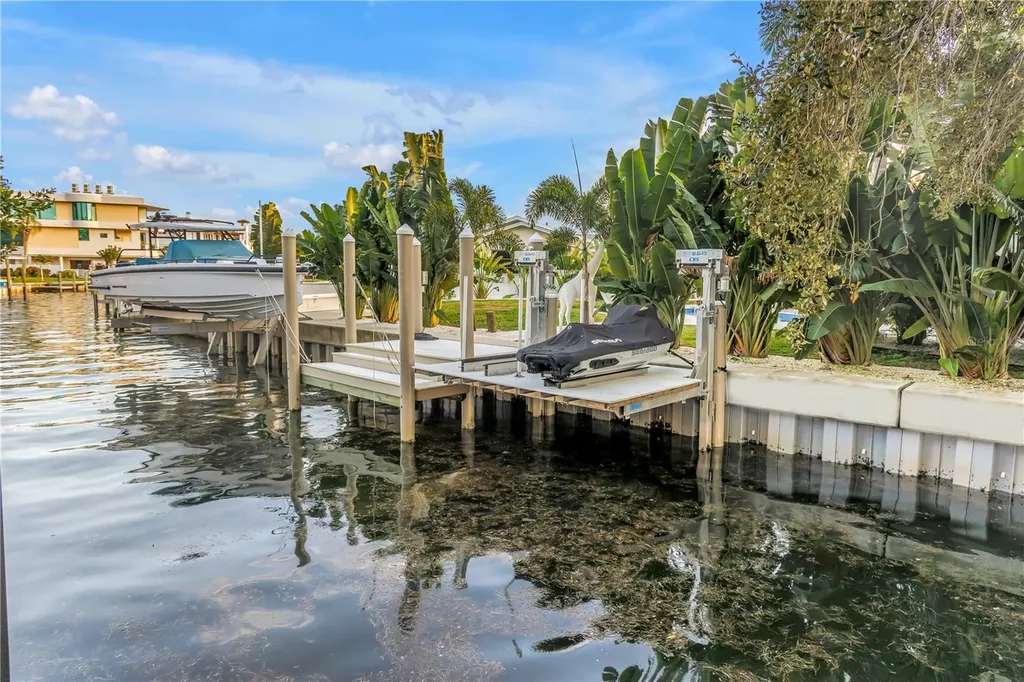 145 Bay Point Drive NE St Petersburg FL 33704