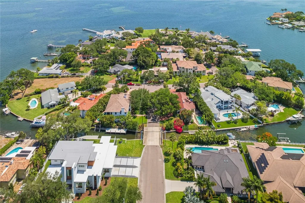 145 Bay Point Drive NE St Petersburg FL 33704
