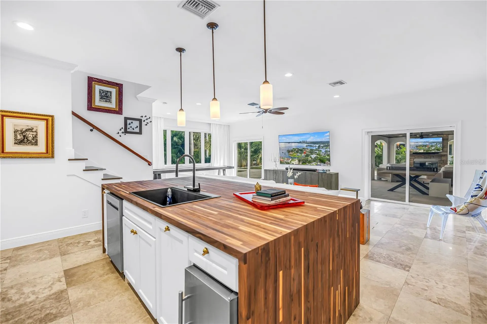 145 Bay Point Drive NE St Petersburg FL 33704