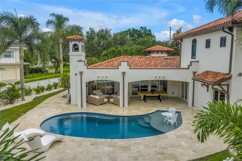 145 Bay Point Drive NE St Petersburg FL 33704