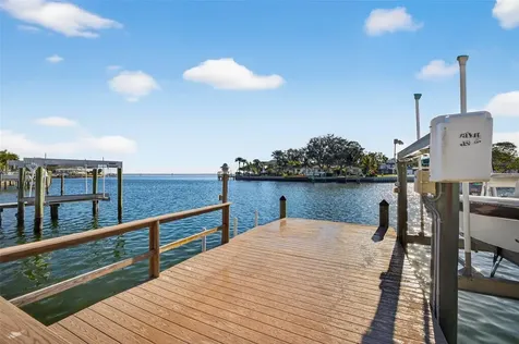 1323 Snell Harbor Drive NE St Petersburg FL 33704