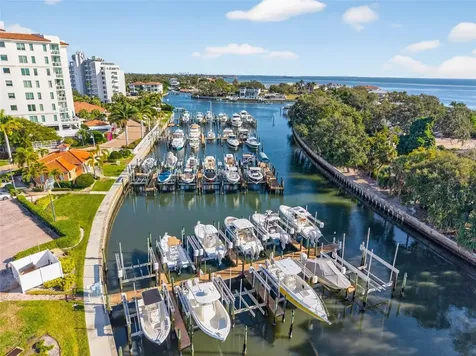 1323 Snell Harbor Drive NE St Petersburg FL 33704