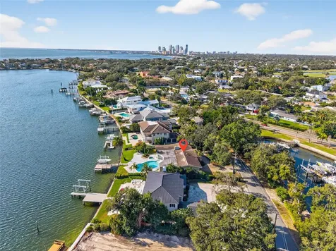 1323 Snell Harbor Drive NE St Petersburg FL 33704
