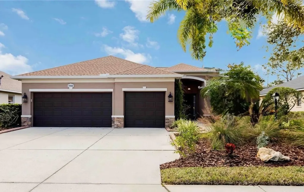 7918 Edmonston Circle University Park FL 34201