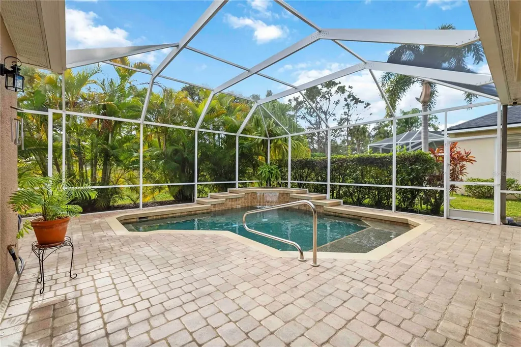 7918 Edmonston Circle University Park FL 34201