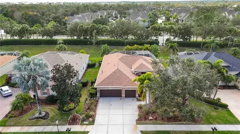 7918 Edmonston Circle University Park FL 34201