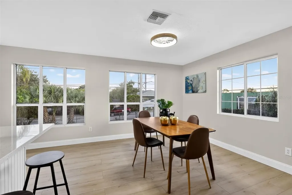 522 E Morgan Street Tarpon Springs FL 34689