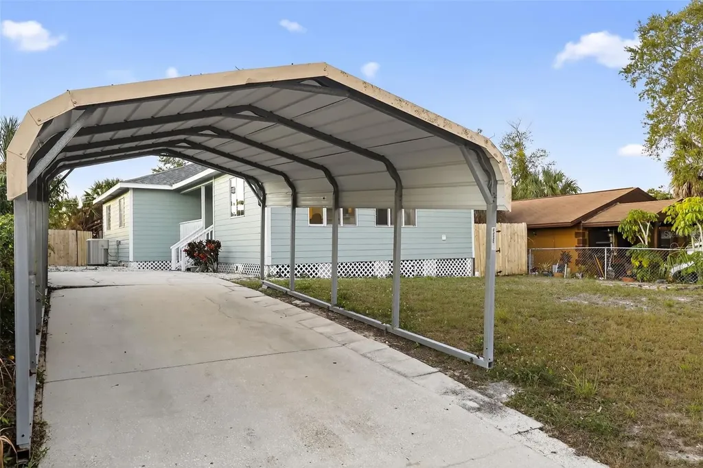 522 E Morgan Street Tarpon Springs FL 34689