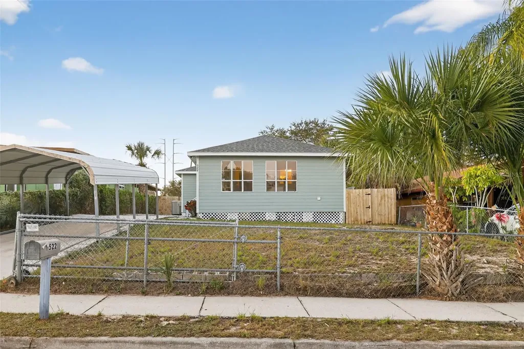 522 E Morgan Street Tarpon Springs FL 34689
