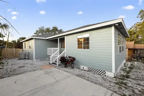 522 E Morgan Street Tarpon Springs FL 34689