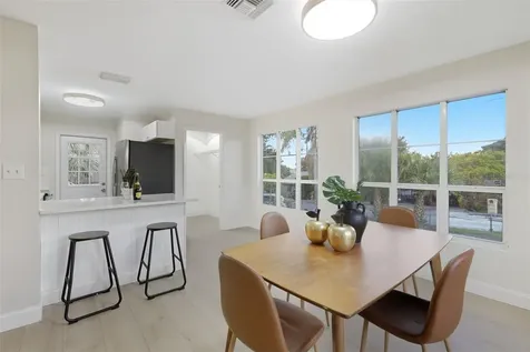 522 E Morgan Street Tarpon Springs FL 34689