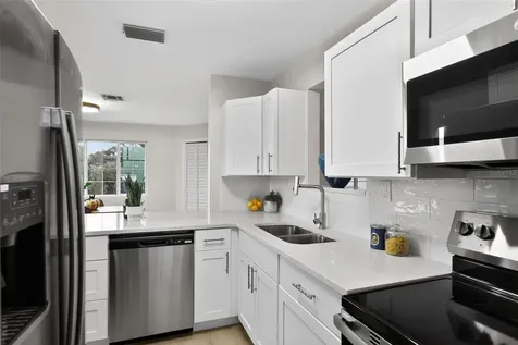 522 E Morgan Street Tarpon Springs FL 34689