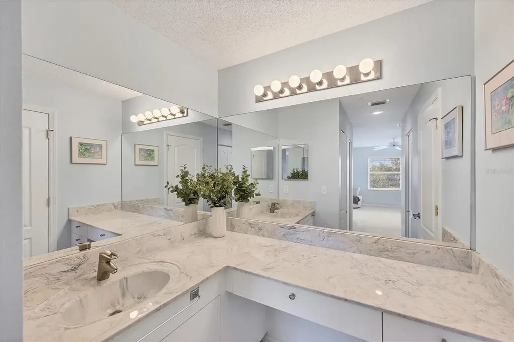 8735 Olde Hickory Avenue Sarasota FL 34238