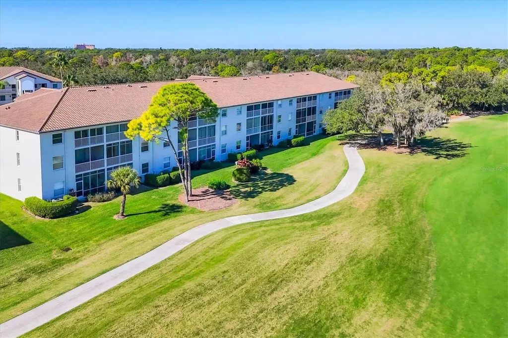 8735 Olde Hickory Avenue Sarasota FL 34238