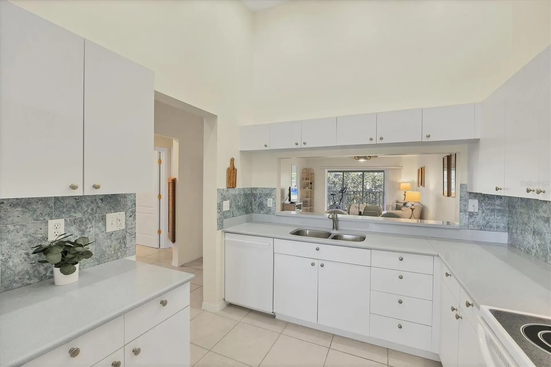8735 Olde Hickory Avenue Sarasota FL 34238