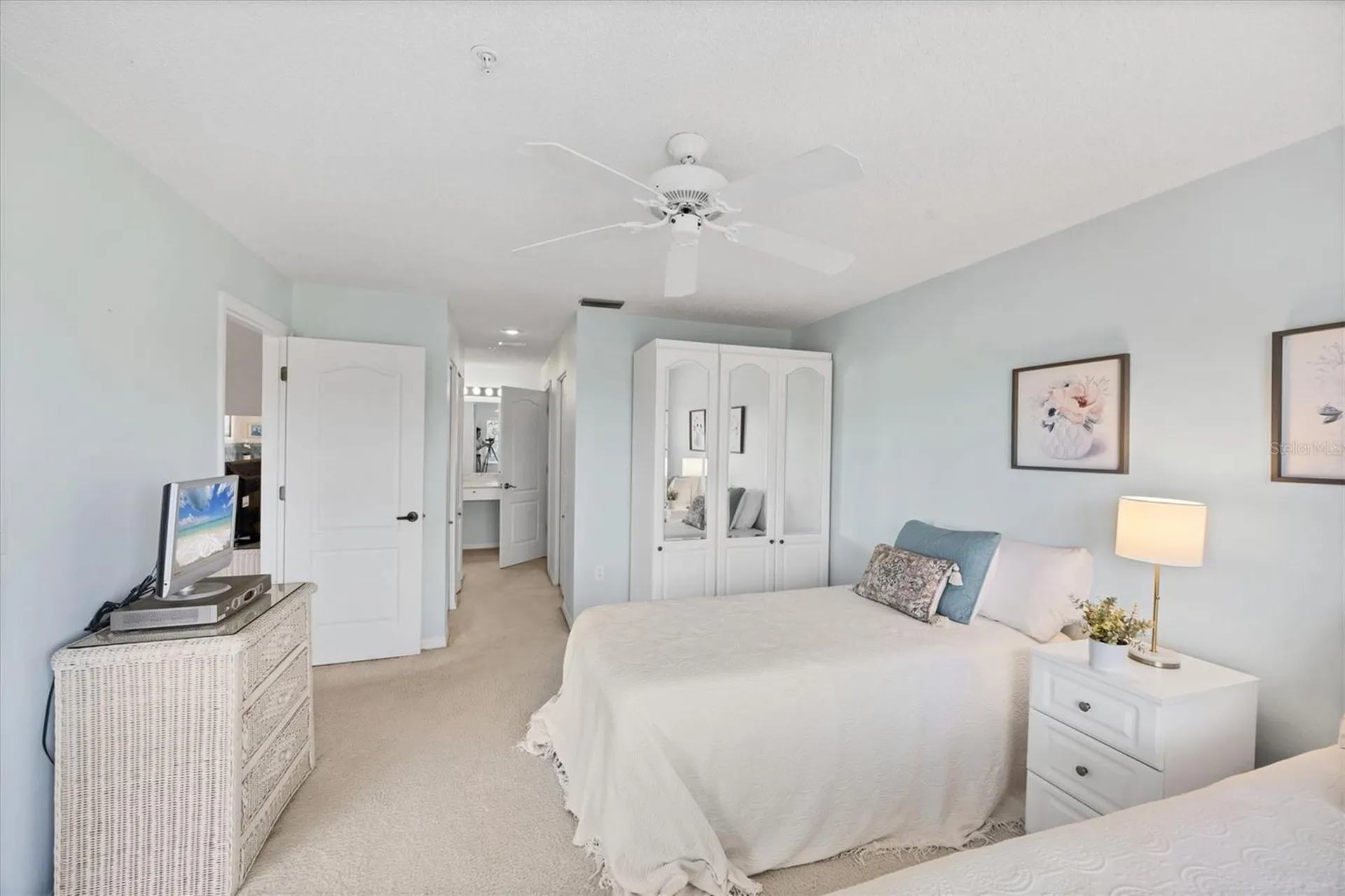 8735 Olde Hickory Avenue Sarasota FL 34238