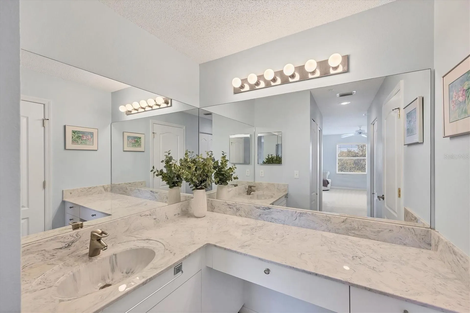 8735 Olde Hickory Avenue Sarasota FL 34238