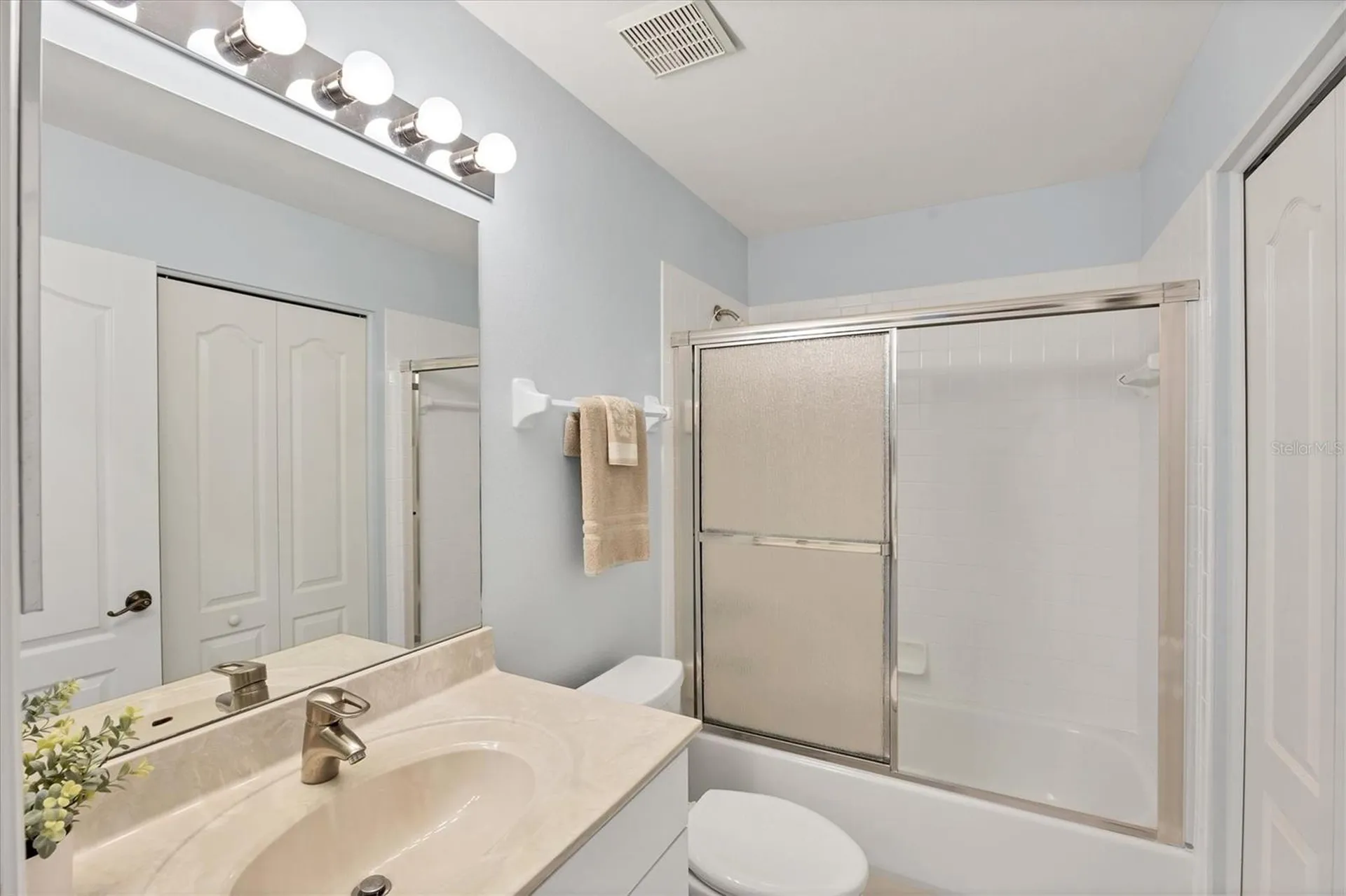 8735 Olde Hickory Avenue Sarasota FL 34238