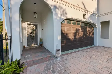 5601 Bayshore Boulevard Tampa FL 33611