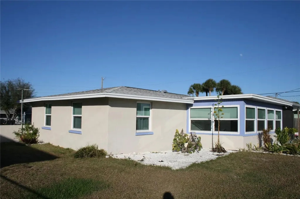 817 E 6th Street Englewood FL 34223