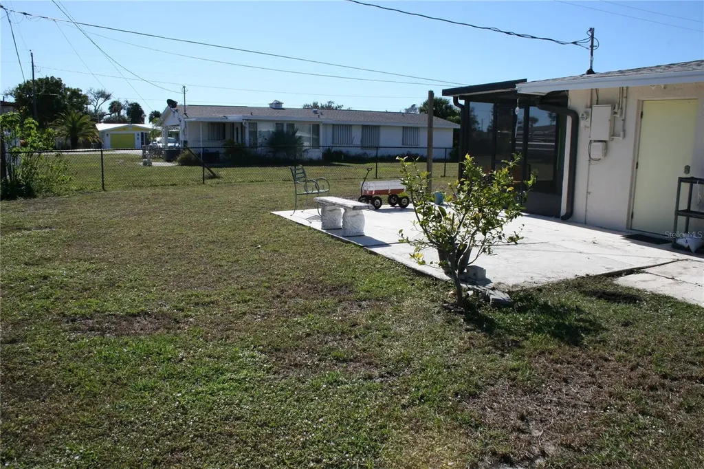 817 E 6th Street Englewood FL 34223