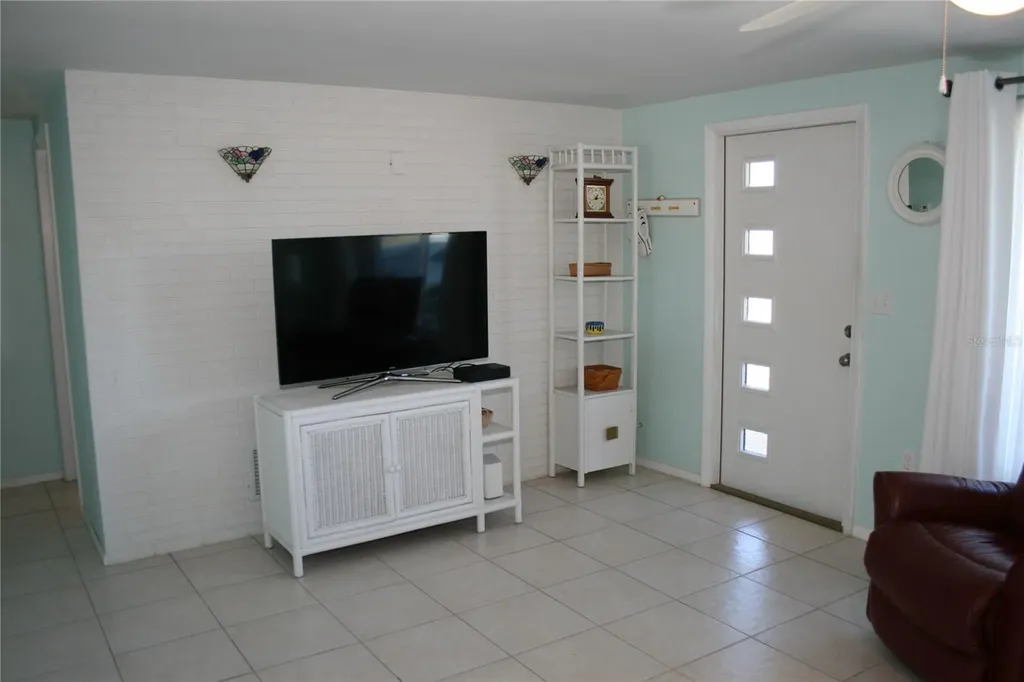 817 E 6th Street Englewood FL 34223