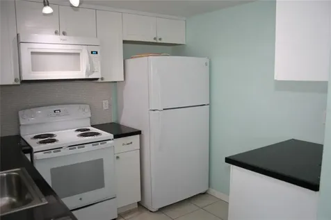 817 E 6th Street Englewood FL 34223