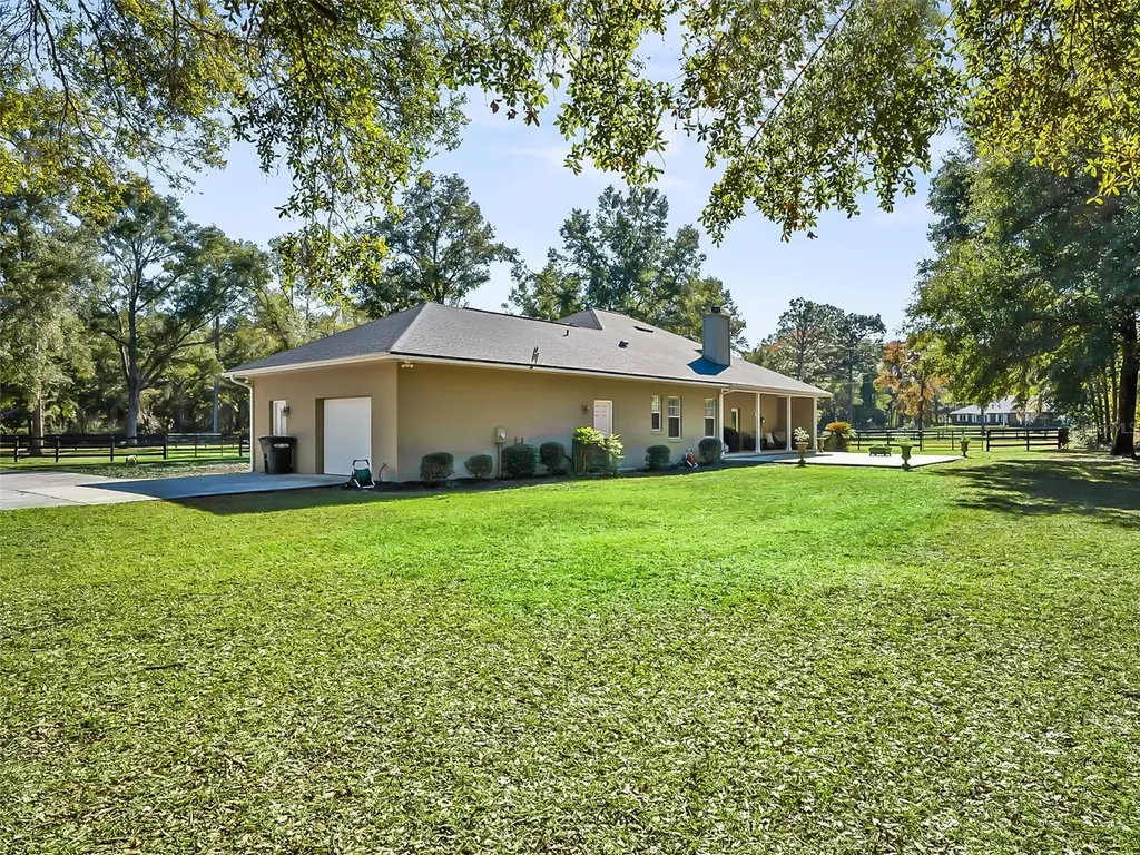 880 NW 70th Terrace Ocala FL 34482