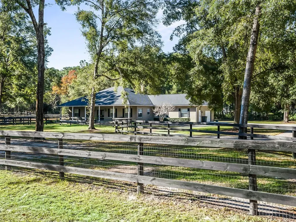 880 NW 70th Terrace Ocala FL 34482